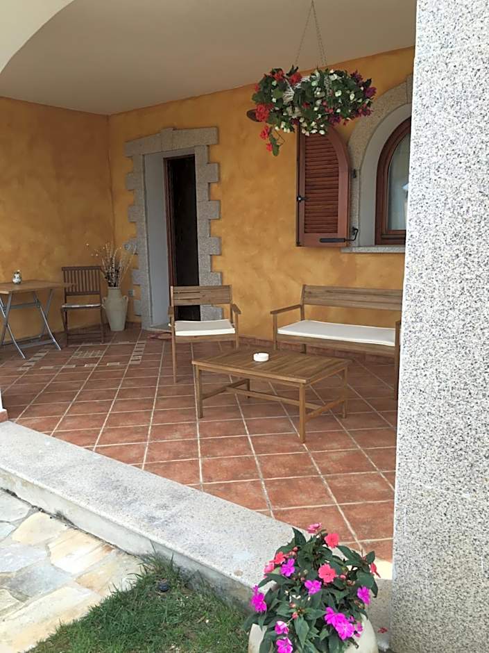 I Mari Di Gallura Suites and Rooms
