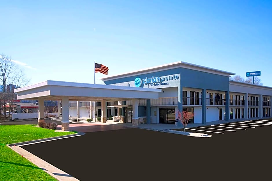 Clarion Pointe Statesville