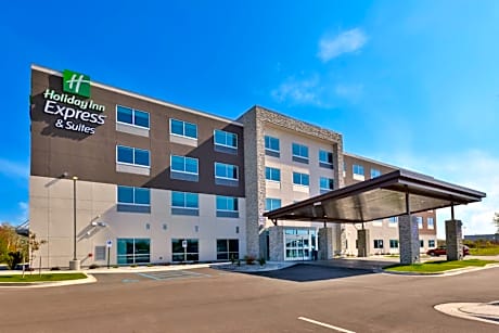 Holiday Inn Express & Suites Cedar Springs  Grand Rapids N By IHG