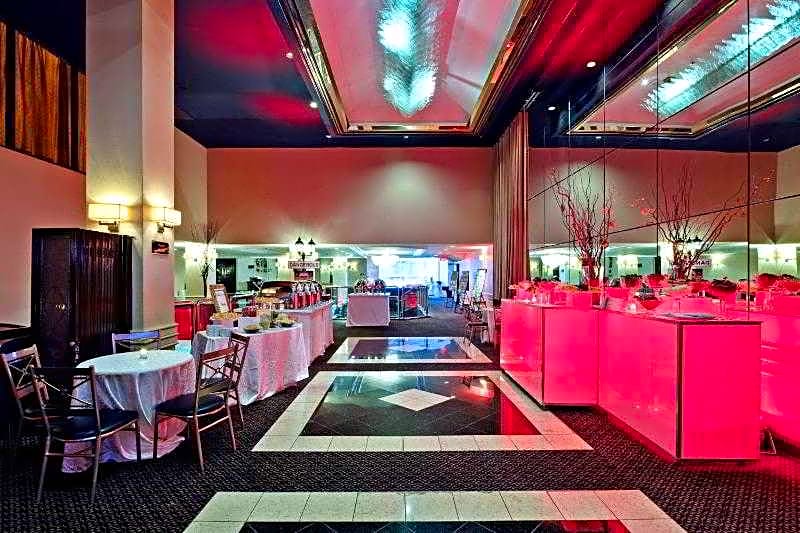 Holiday Inn Montreal Midtown