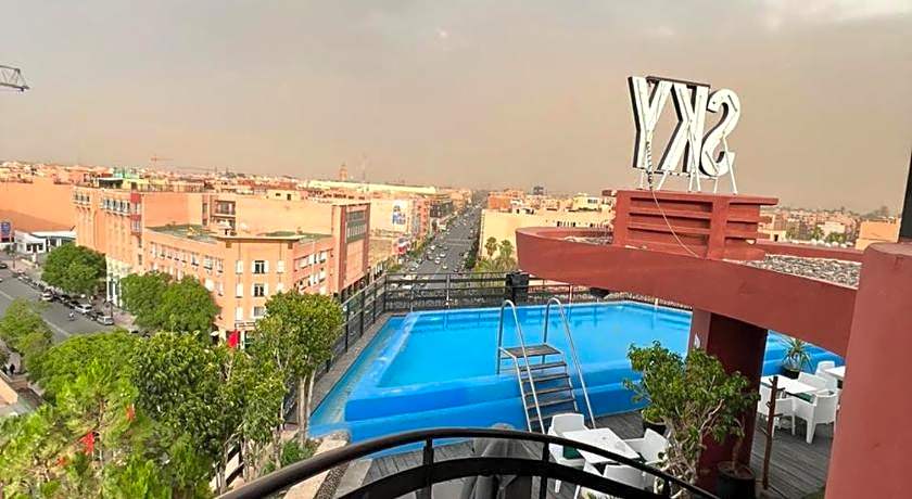 La Renaissance Hotel