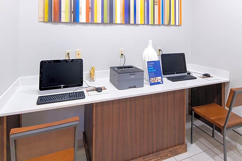 Holiday Inn Express Hotel & Suites Dallas South - DeSoto By IHG