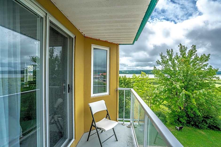 Quality Suites Ste Anne De Beaupre