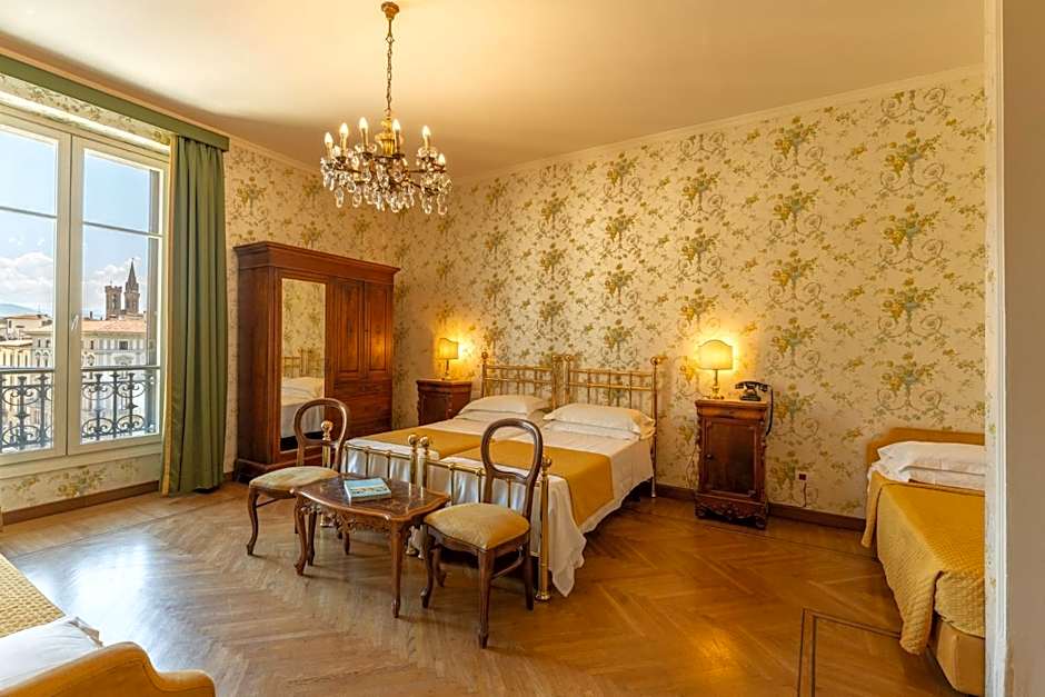 Photo 1 of 8 of Quadruple Room