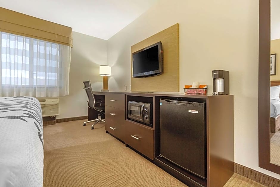 Sleep Inn & Suites Grand Forks Near Alerus Center