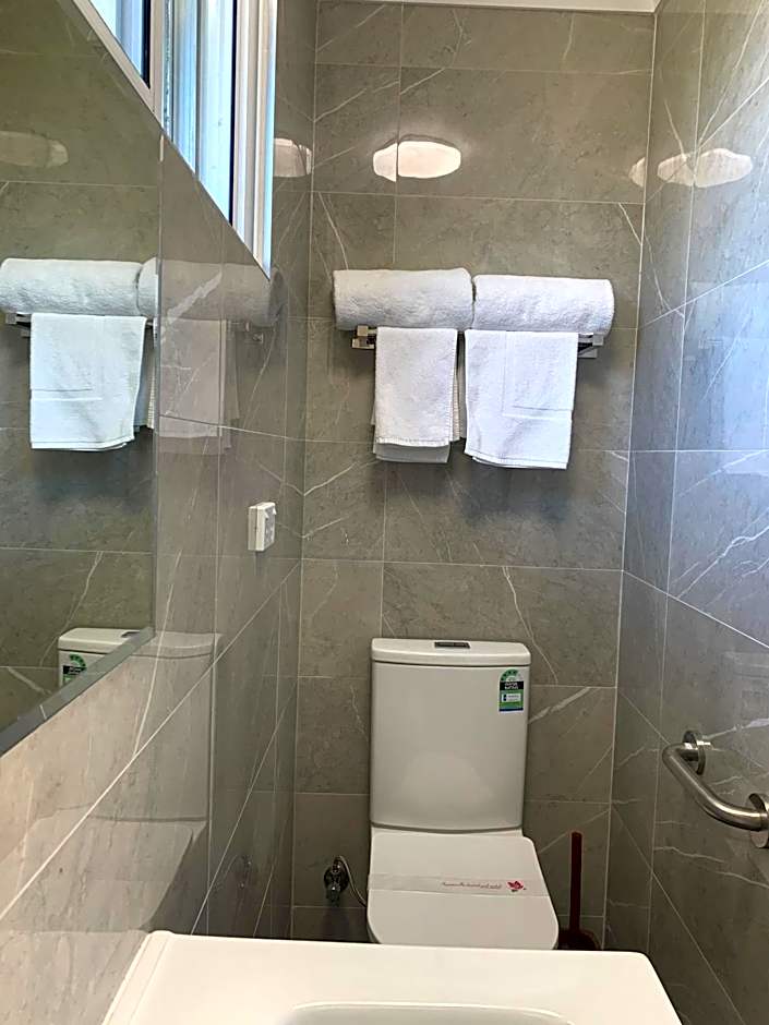 High Mountains Motor Inn