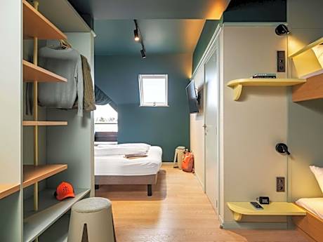 Family Room with Double Bed and Bunk Bed