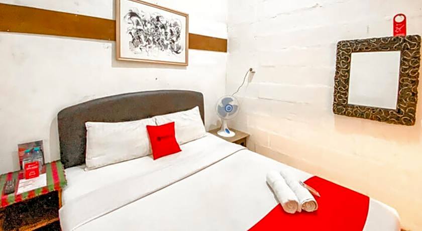 RedDoorz Plus near Balai Kota Batu 2