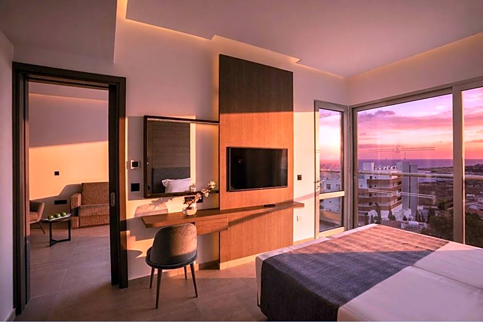 Cavo Maris Beach Hotel