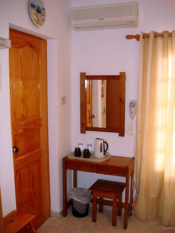 Boussetil Rooms CapAnMat