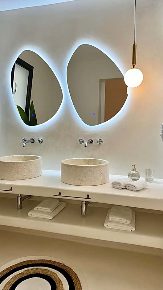 Myconian Theros Luxury Suites