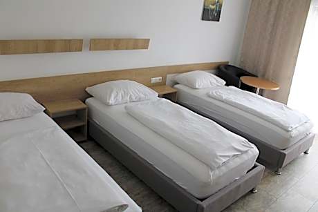 Studio Apartment 3 beds with balcony