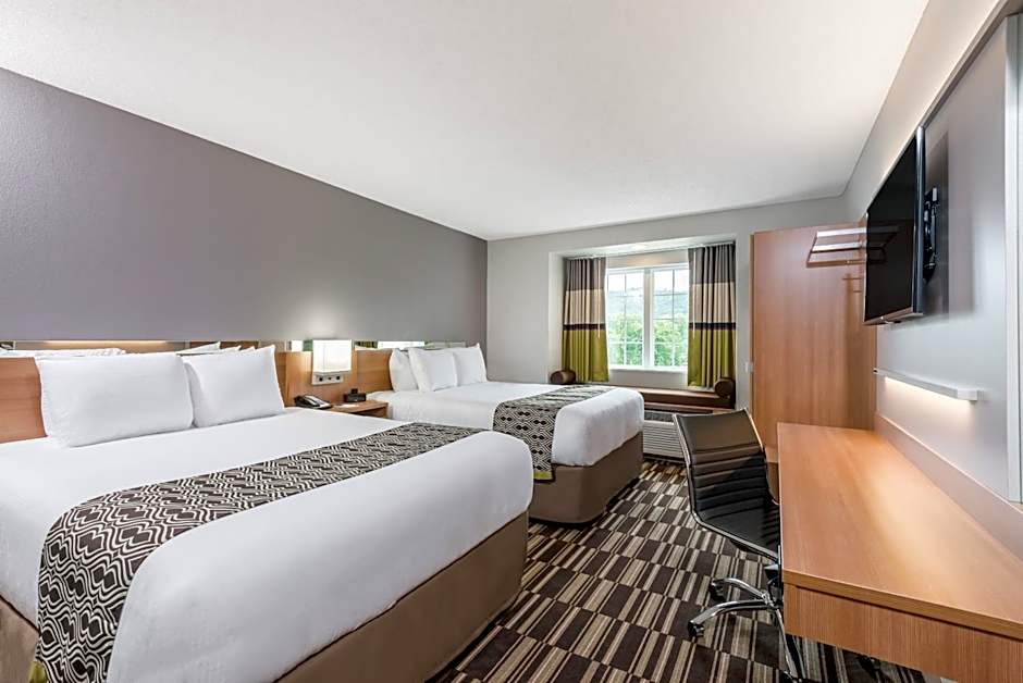 Microtel Inn & Suites by Wyndham New Martinsville