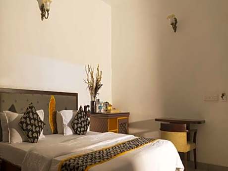 Grand Deluxe Double Room