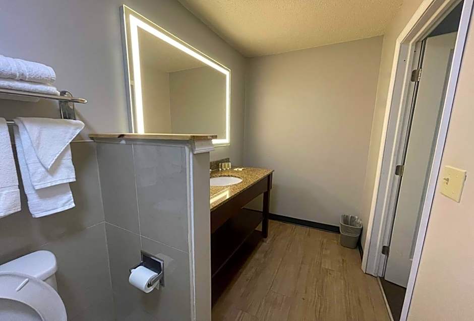 Days Inn & Suites by Wyndham York