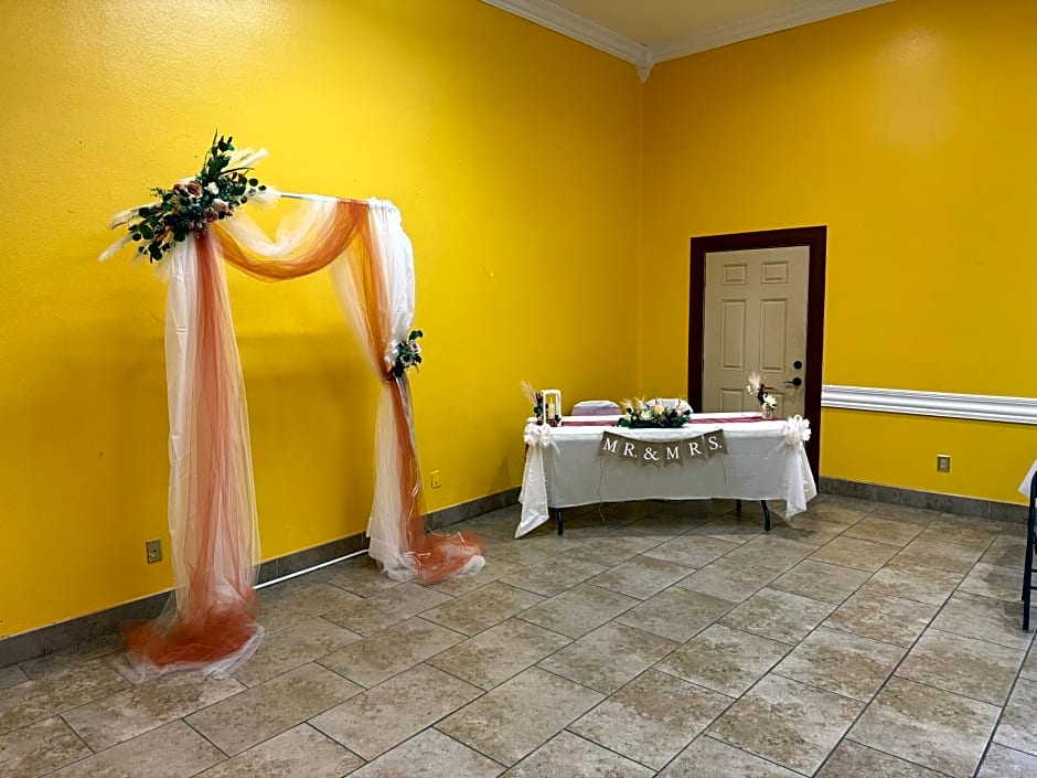 Los Fresnos Inn and Suites