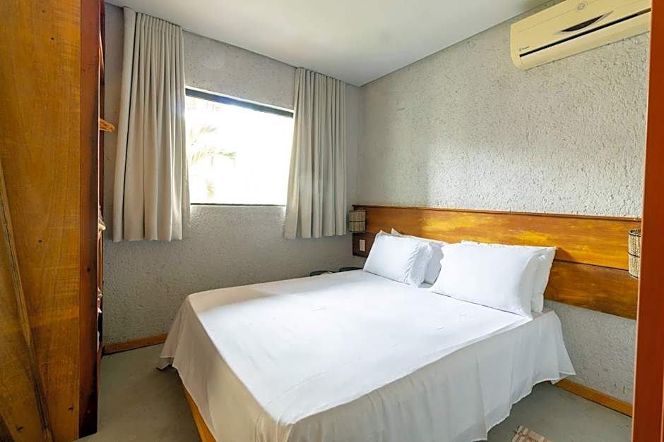 Casa com Piscina Privativa Lambari 102 by Qavi