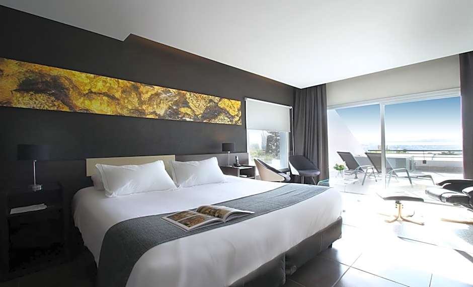 Pinares Panorama Suites & Spa