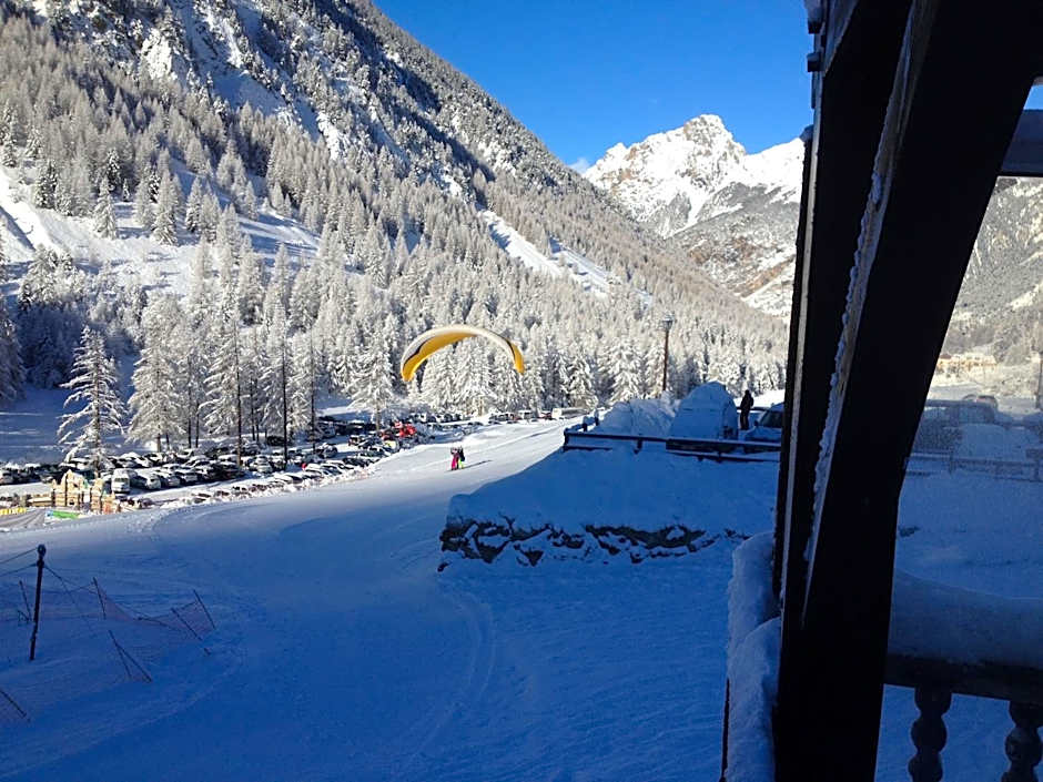 Logis Hôtel Spa la Cascade