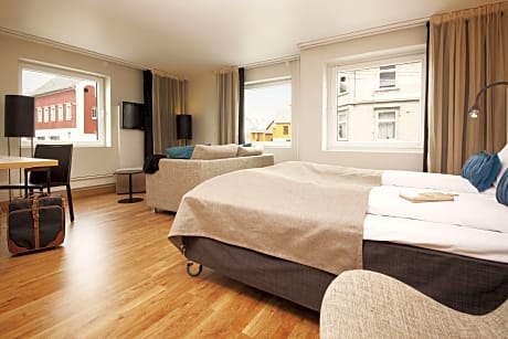 Standard Family Four