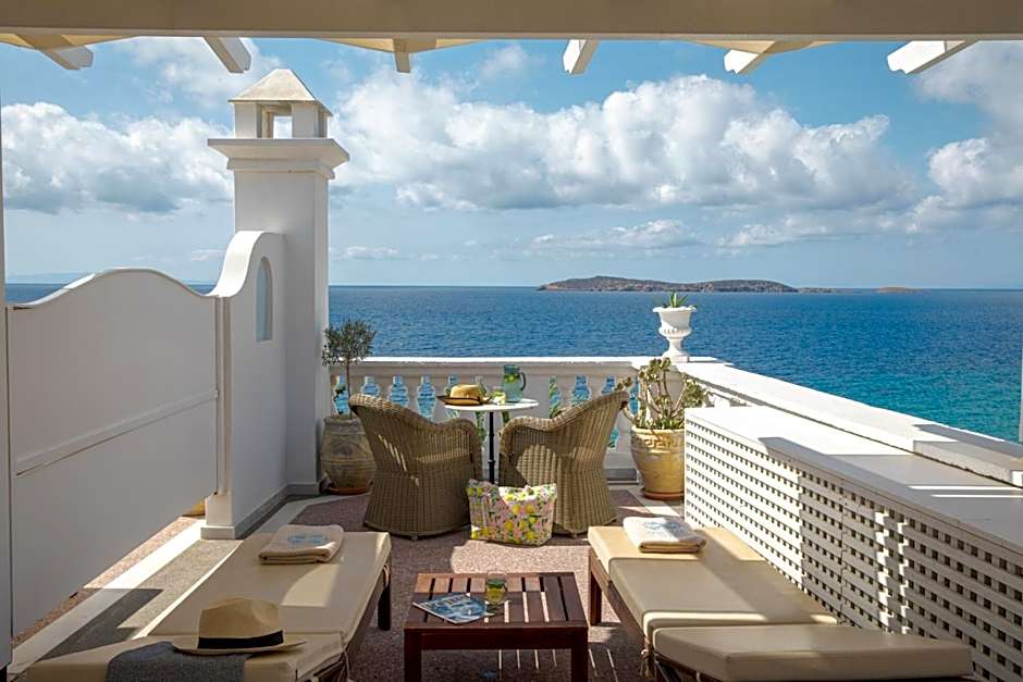 Aneroussa Beach Hotel