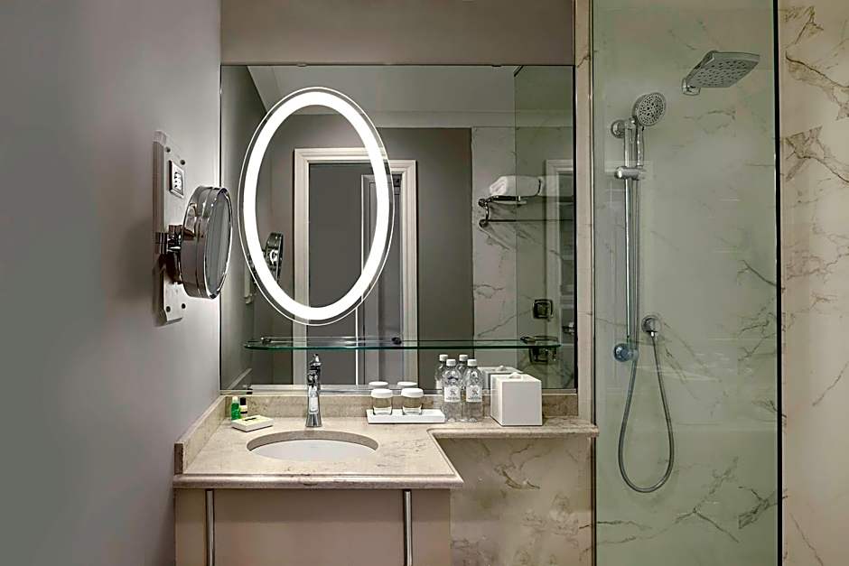 The Hotel Saskatchewan, Autograph Collection by Marriott