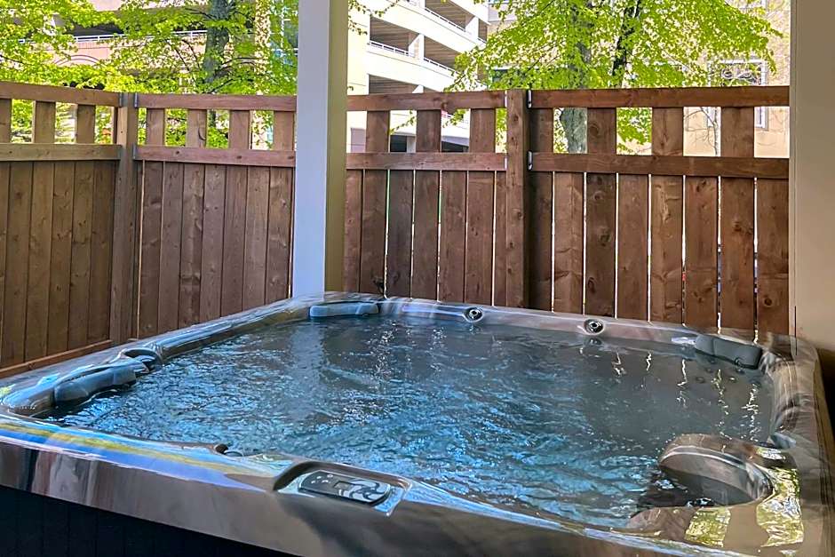 Quality Inn & Suites Downtown