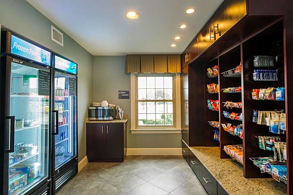 Holiday Inn Express and Suites Merrimack By IHG