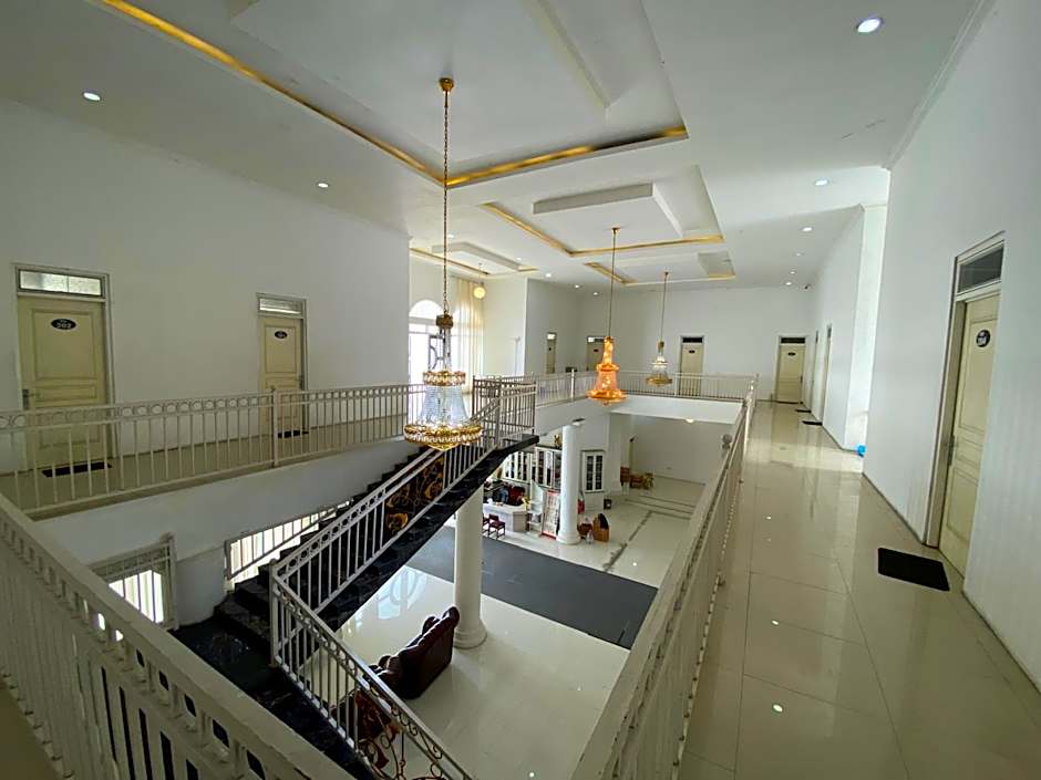 Griya RW Family Guest House Redpartner