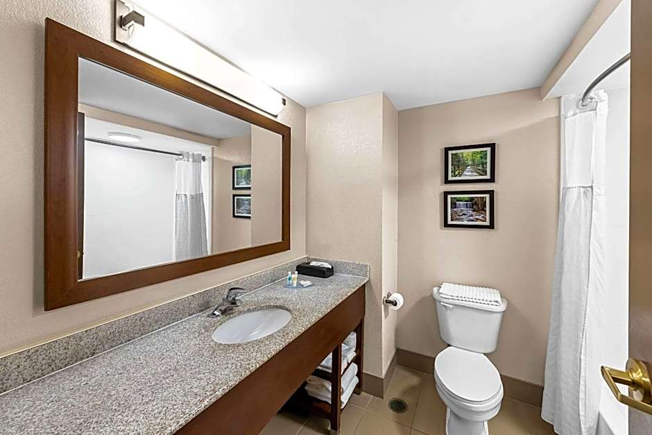 Comfort Inn & Suites Heath