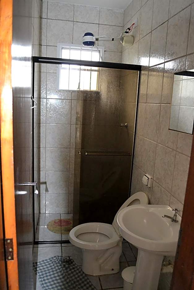 Casas em Condomínio próximo da praia com 2 dormitórios, churrasqueira e 3 vagas de garagem