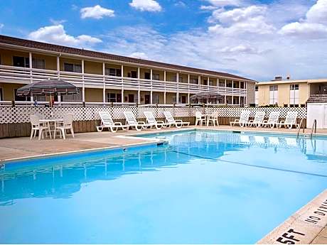 Mariner Inn And Suites