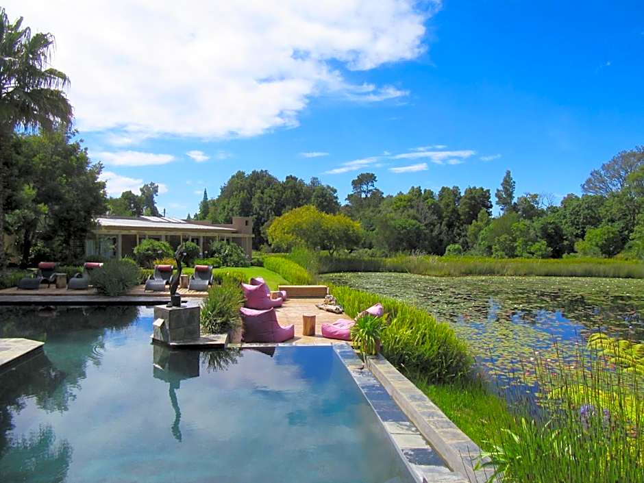 Lily Pond Country Lodge