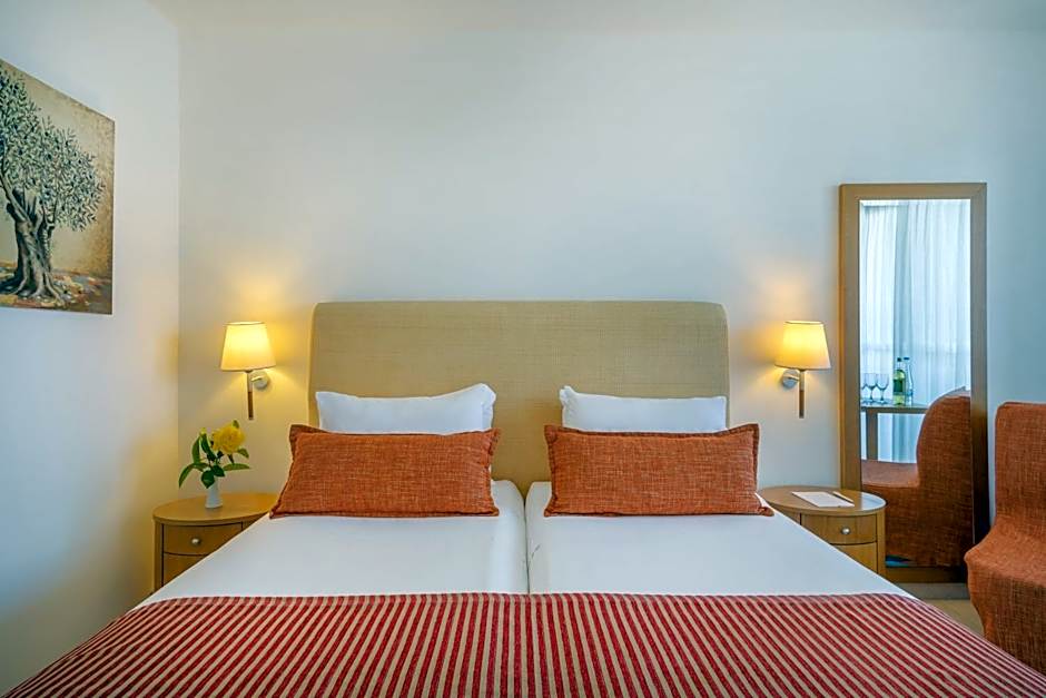 Blue Sea Beach Affiliated By Melia