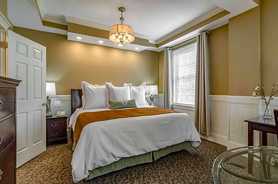 Hotel Bothwell Sedalia Central District, an Ascend Collection Hotel