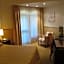 Mini Palace Hotel