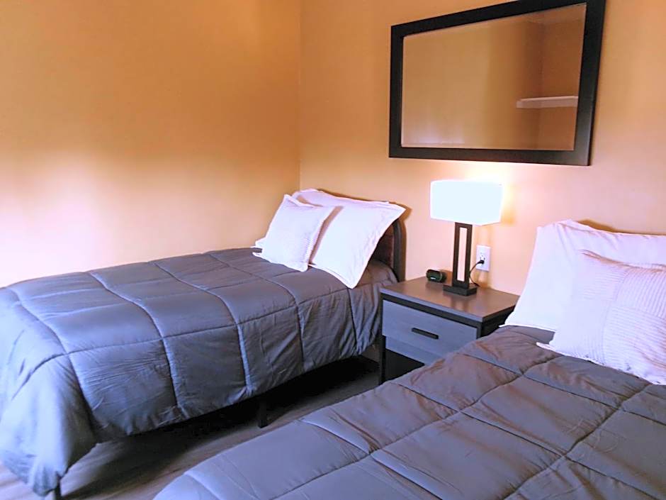 Carmel Wayfarer Inn