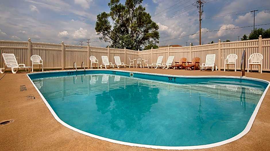 Best Western Adena Inn