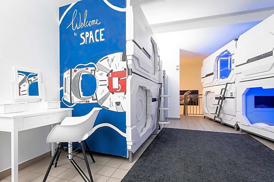 Space Home Apartment - Inner City