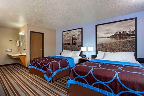 2 Double Beds Non-Smoking