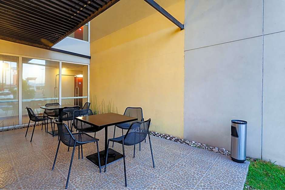 City Express by Marriott Celaya Parque