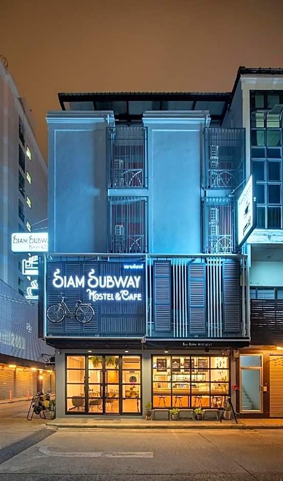 Siam Subway Hostel and Cafe
