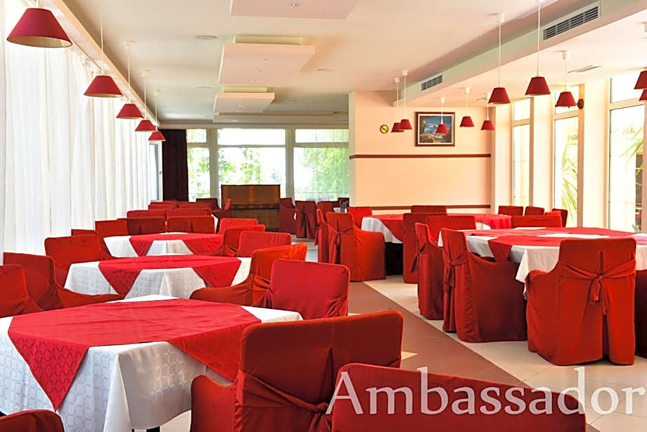 Hotel Ambassador - Free Parking