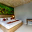 ME Villa Kayu Tulang