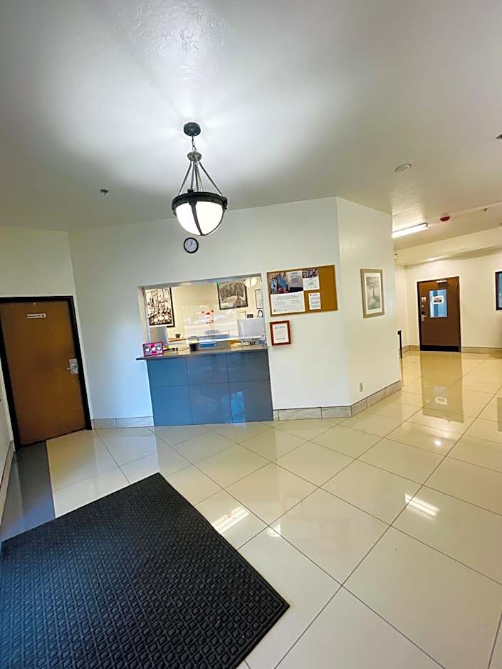 Super 8 by Wyndham Lacey Olympia Area