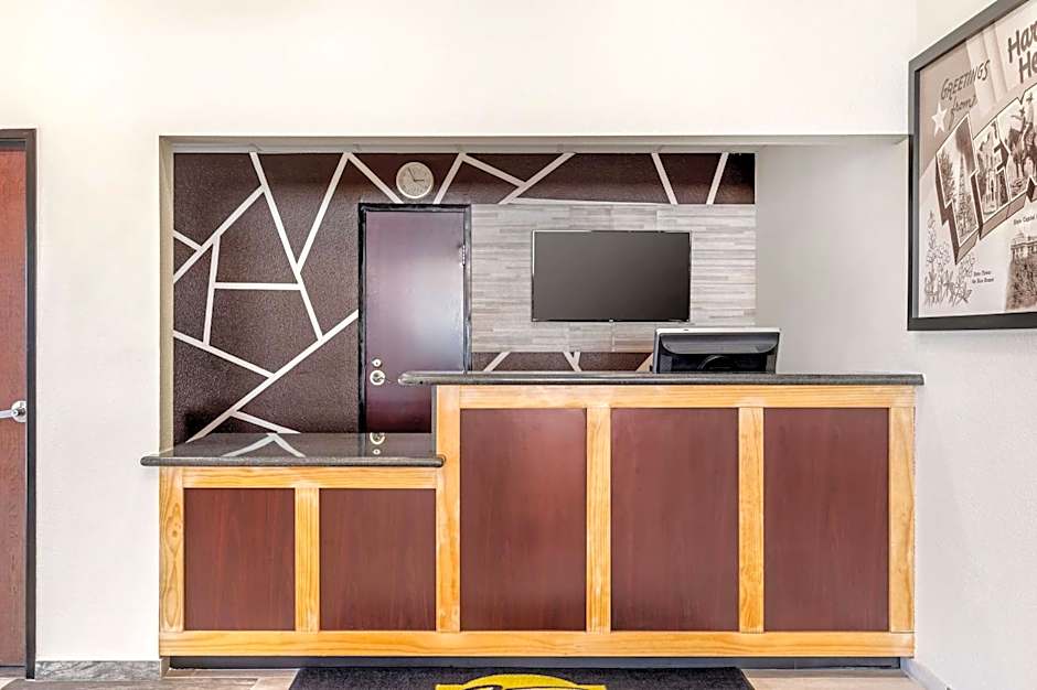  Super 8 by Wyndham Harker Heights Killeen/Fort Cavazos