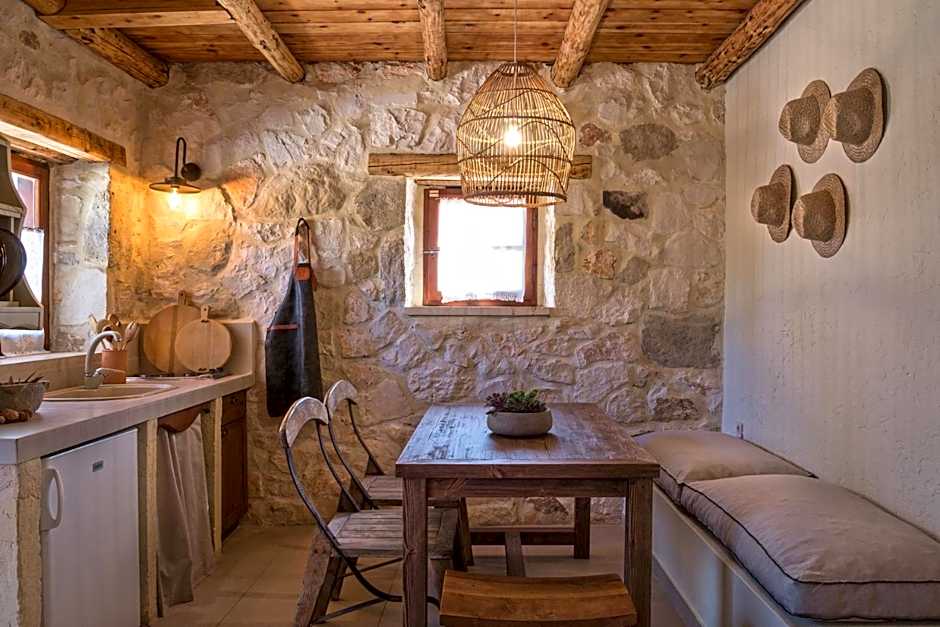 Paliokaliva Apartments and Villas