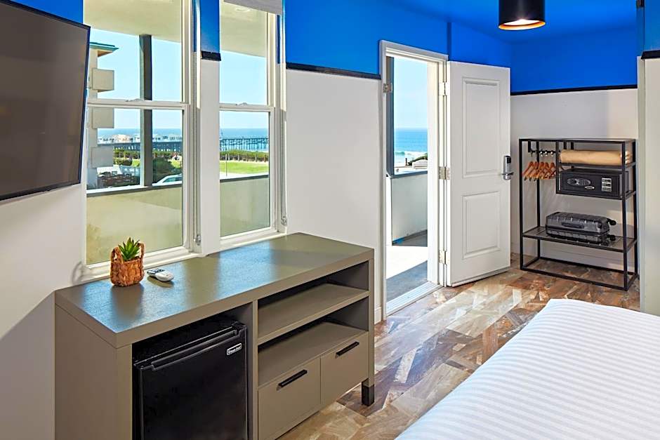 Pacific View Inn