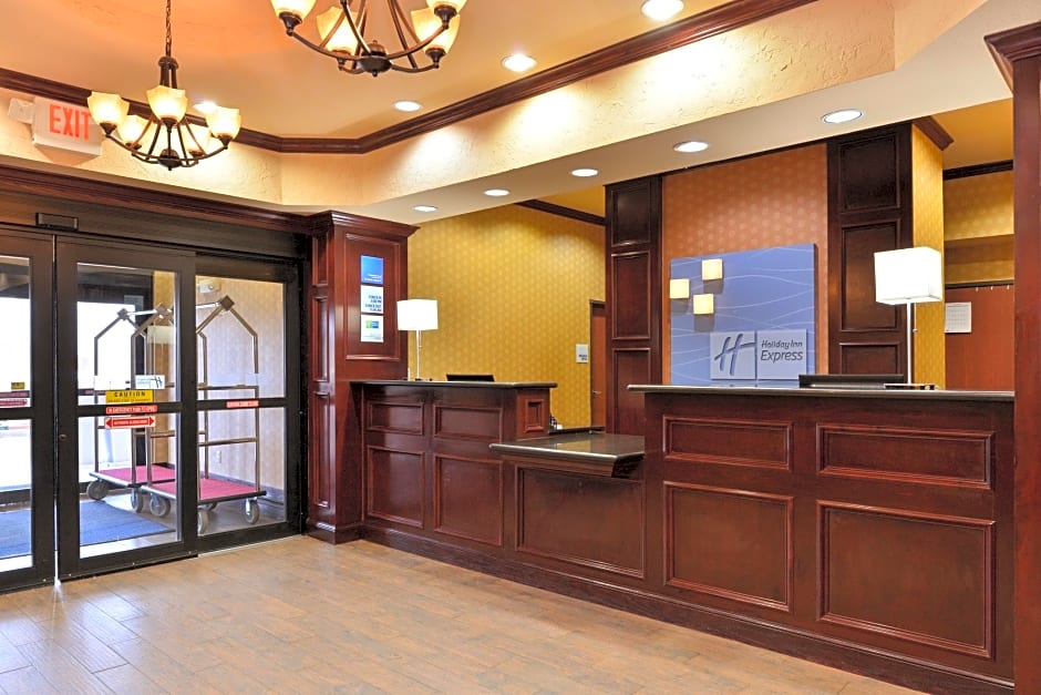 Holiday Inn Express Hotel & Suites Van Buren-Fort Smith Area By IHG
