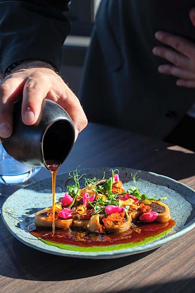 Enter St Elisabeth Hotel & Spa